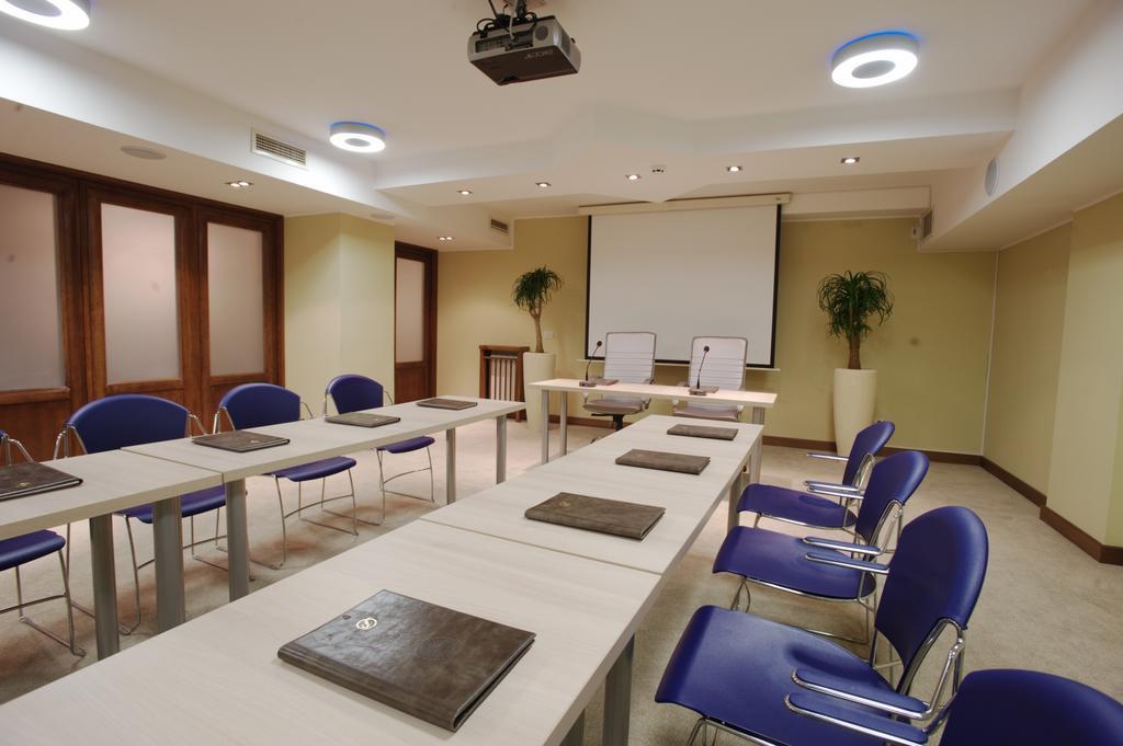 Hotel Prestige Beograd Ngoại thất bức ảnh
