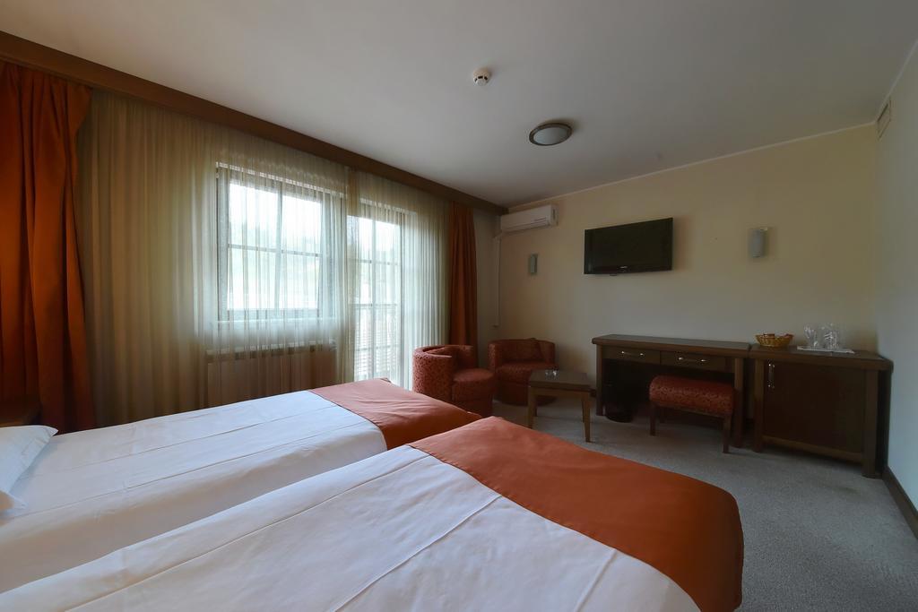 Hotel Prestige Beograd Ngoại thất bức ảnh