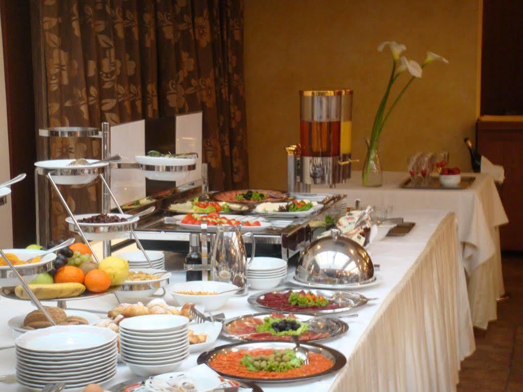 Hotel Prestige Beograd Ngoại thất bức ảnh